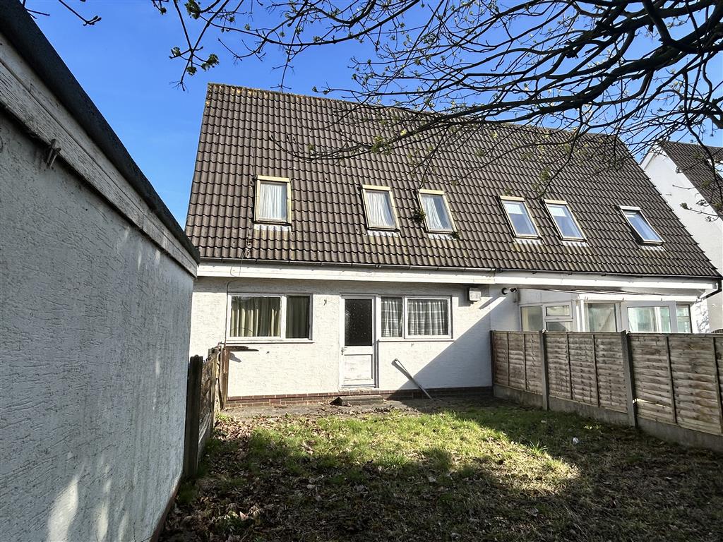 9, St. James Gardens, LEYLAND, Lancashire, PR26 7XA