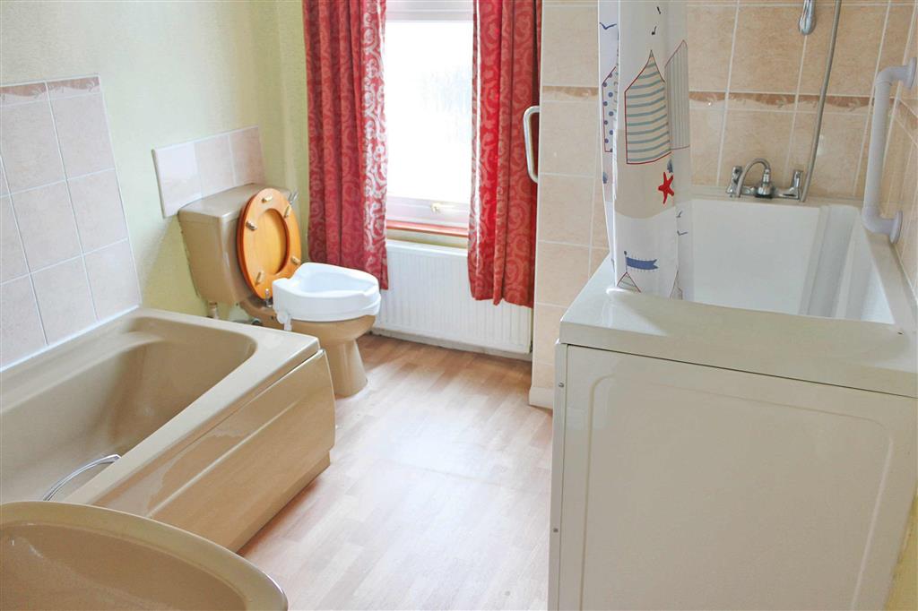 152, Malling Road, SNODLAND, Kent, ME6 5EG