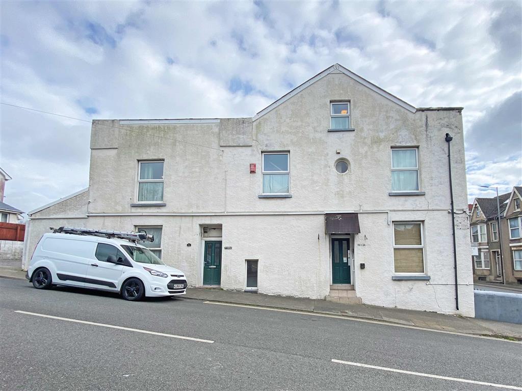 Llanion Lodge, 26, London Road, PEMBROKE DOCK, Dyfed, SA72 6DT