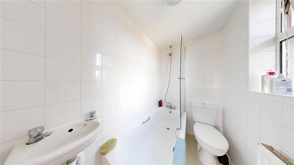 325, High Town Road, LUTON, Bedfordshire, LU2 0DB