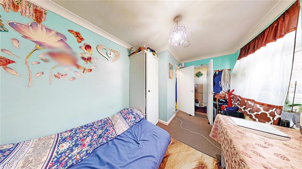 325, High Town Road, LUTON, Bedfordshire, LU2 0DB