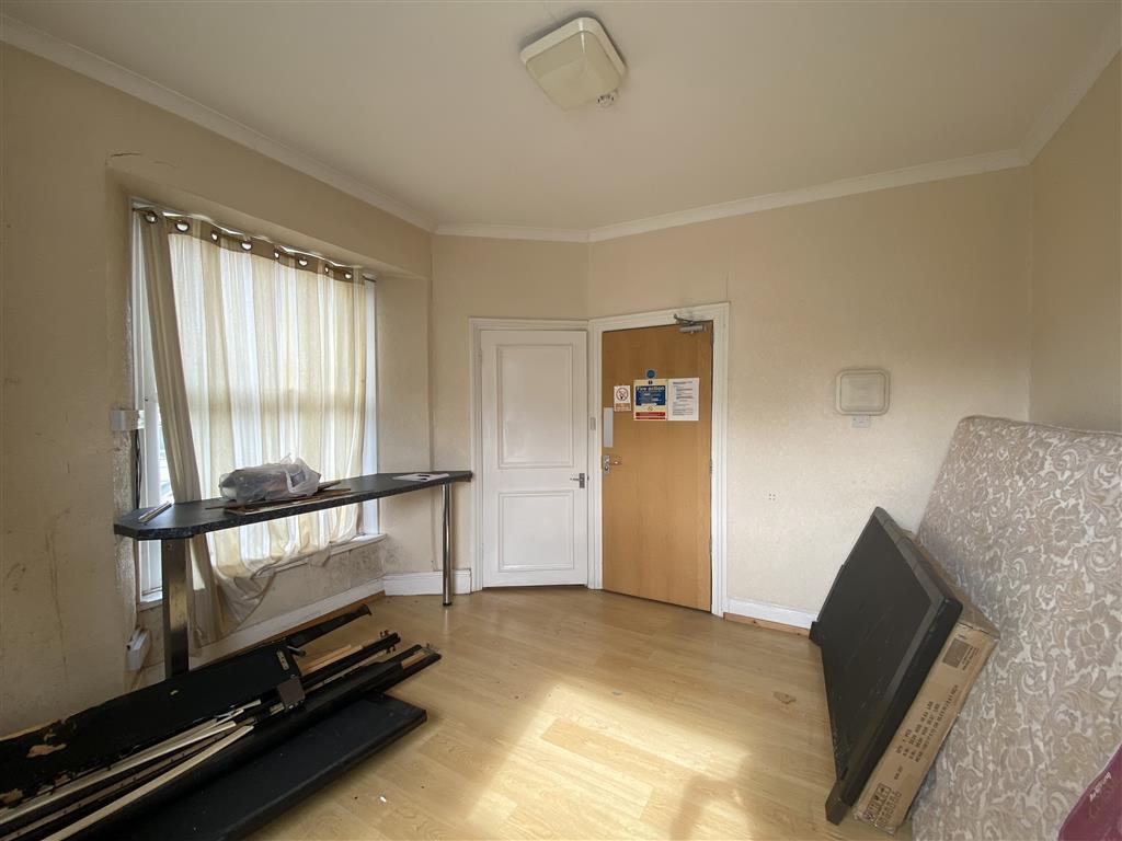 Llanion Lodge, 26, London Road, PEMBROKE DOCK, Dyfed, SA72 6DT