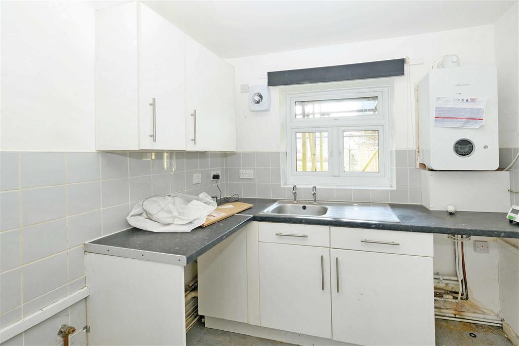 29, Playford Square, LUTON, Bedfordshire, LU4 9BE