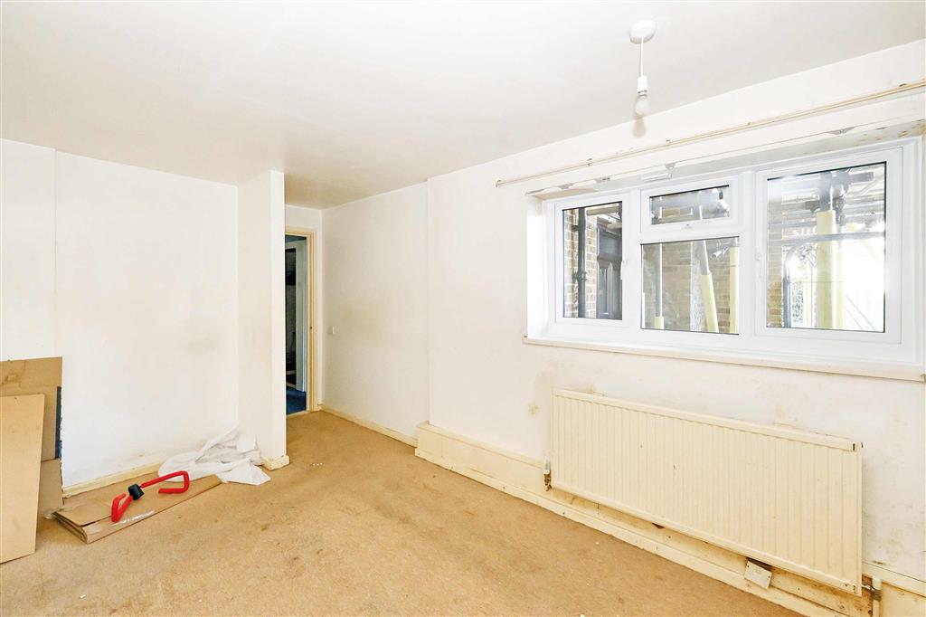 29, Playford Square, LUTON, Bedfordshire, LU4 9BE