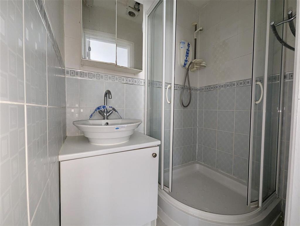 Flat 1, Vernon Court, Warren Road, TORQUAY, Devon, TQ2 5TR