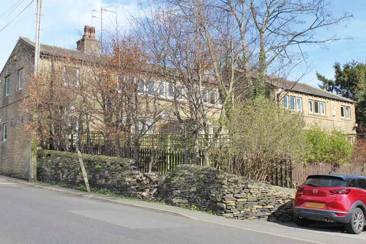 139, 141 & 143, Luck Lane, HUDDERSFIELD, West Yorkshire, HD1 4QZ