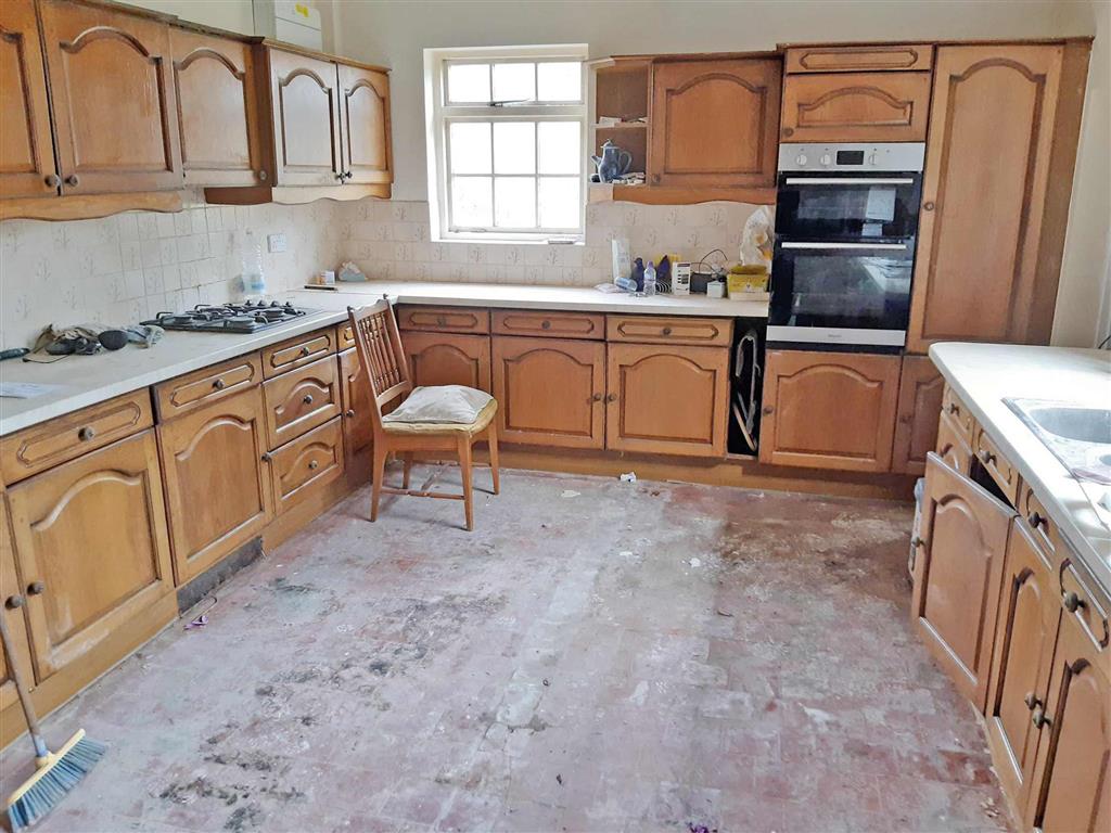 Prism Ball Bank, School Lane, SANDBACH, Cheshire, CW11 2LS