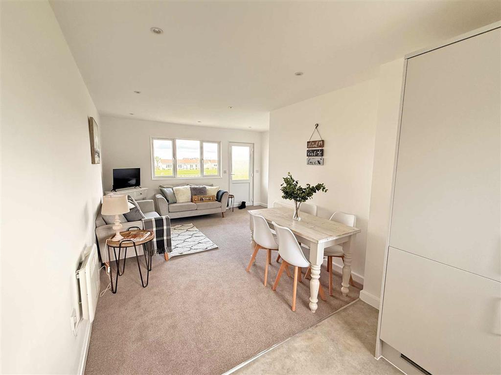 100 Rainbows End Chalet Park,, Mill Lane, NORWICH, Norfolk, NR12 0HN