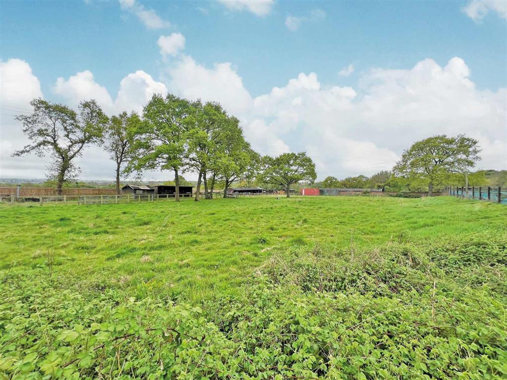 Orchard Stables, Woodlands Lane, COBHAM, Surrey, KT11 3QA