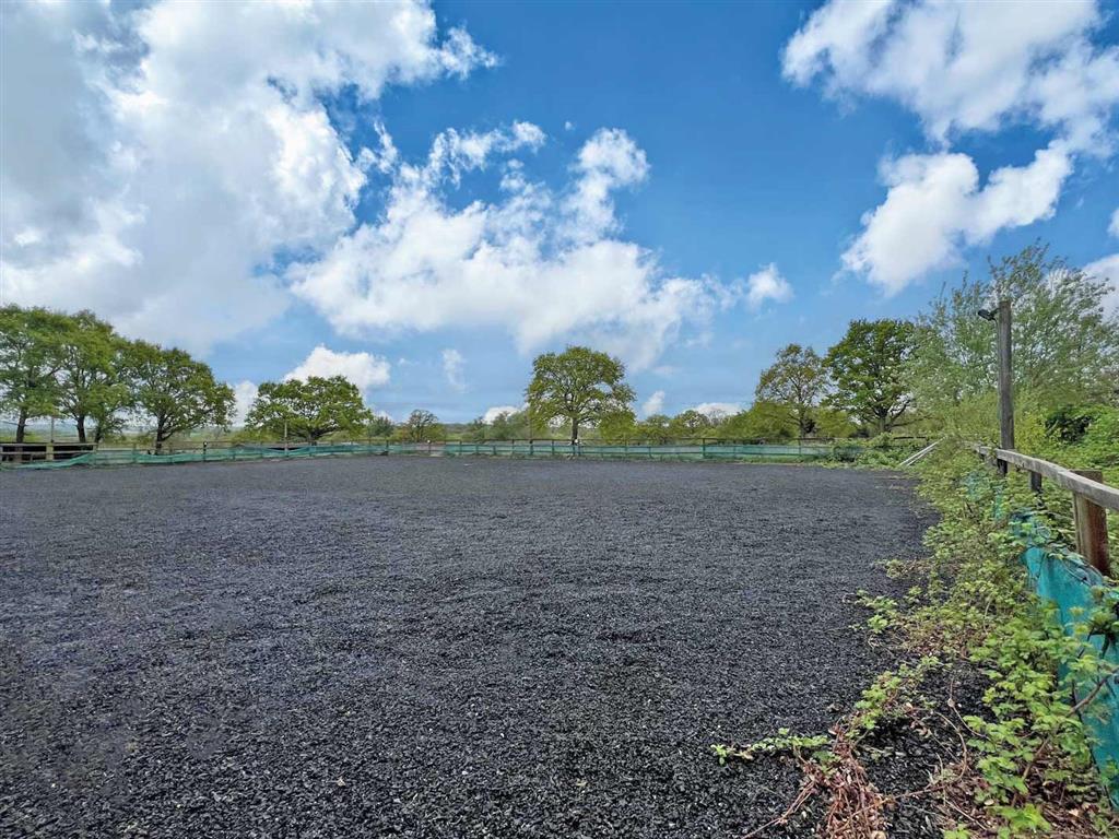 Orchard Stables, Woodlands Lane, COBHAM, Surrey, KT11 3QA