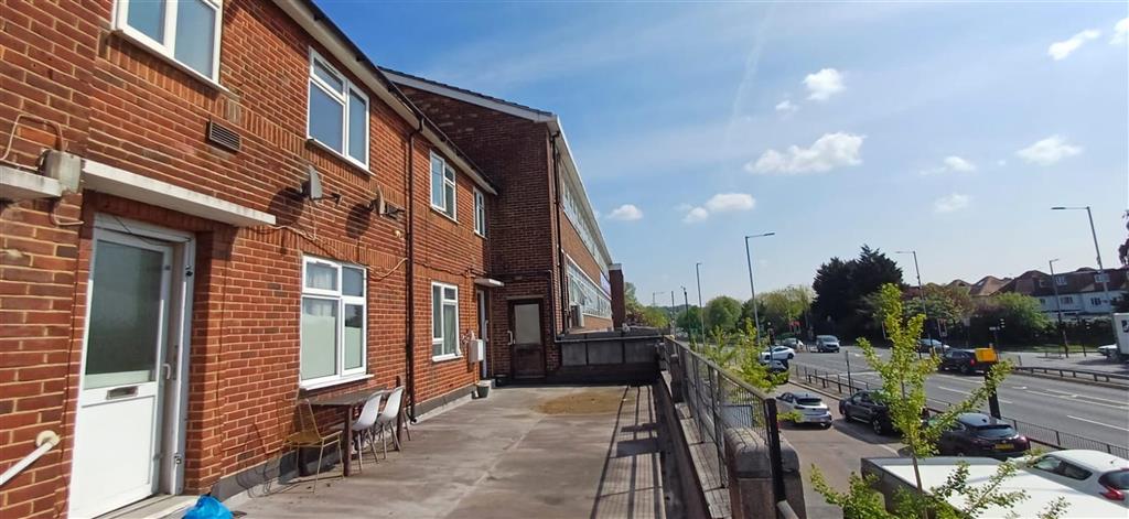 74A, Edgware Way, EDGWARE, Middlesex, HA8 8JS