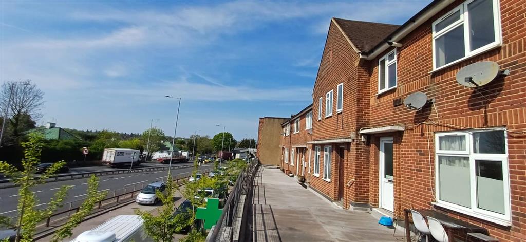 74A, Edgware Way, EDGWARE, Middlesex, HA8 8JS