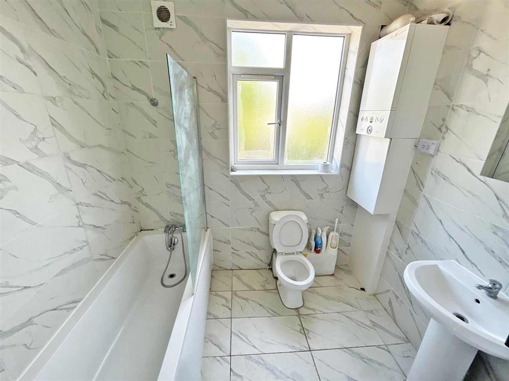 83, Headcorn Road, THORNTON HEATH, Surrey, CR7 6JS