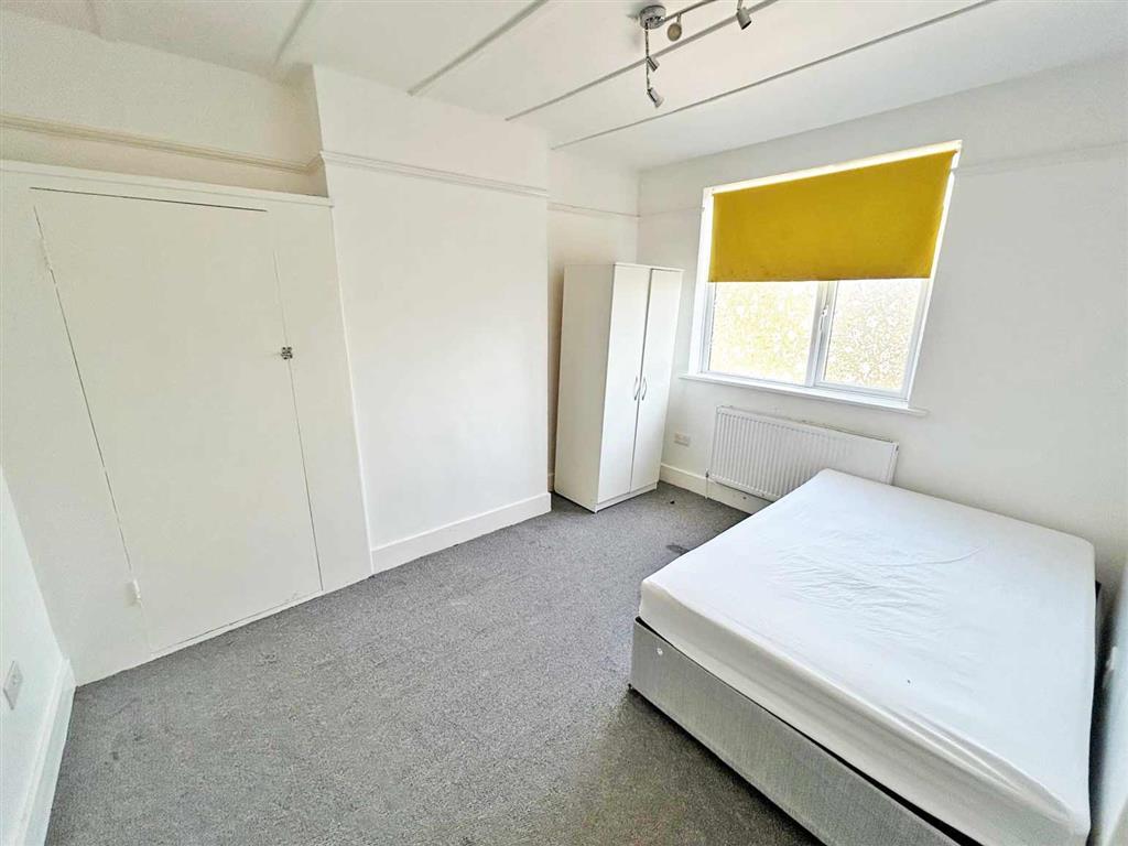 83, Headcorn Road, THORNTON HEATH, Surrey, CR7 6JS