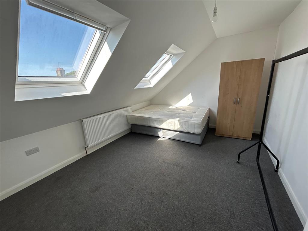 83, Headcorn Road, THORNTON HEATH, Surrey, CR7 6JS