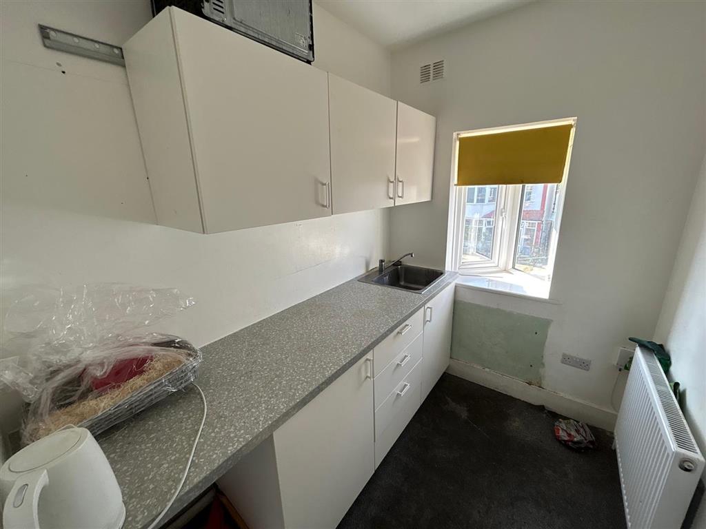 83, Headcorn Road, THORNTON HEATH, Surrey, CR7 6JS