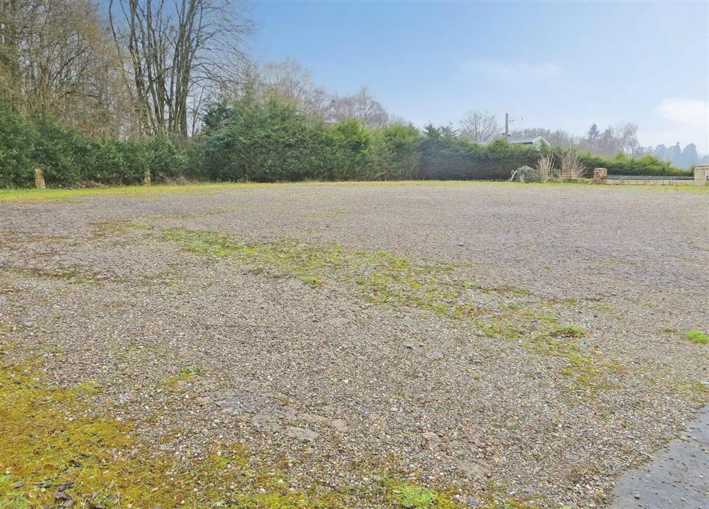 Swan House, Knowle Sands, BRIDGNORTH, Shropshire, WV16 5JL