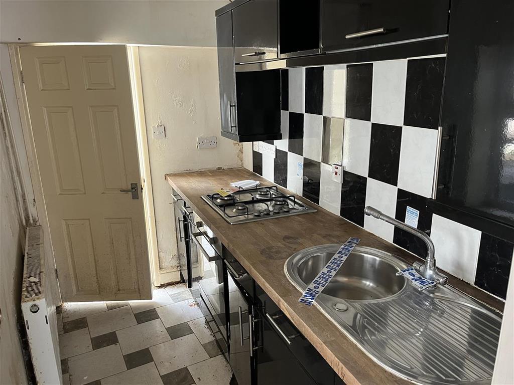 9, Sherborne Road, YEOVIL, Somerset, BA21 4HD