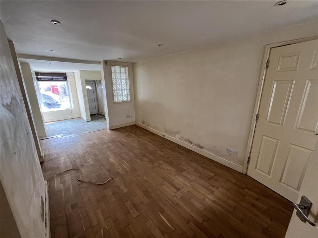 9, Sherborne Road, YEOVIL, Somerset, BA21 4HD