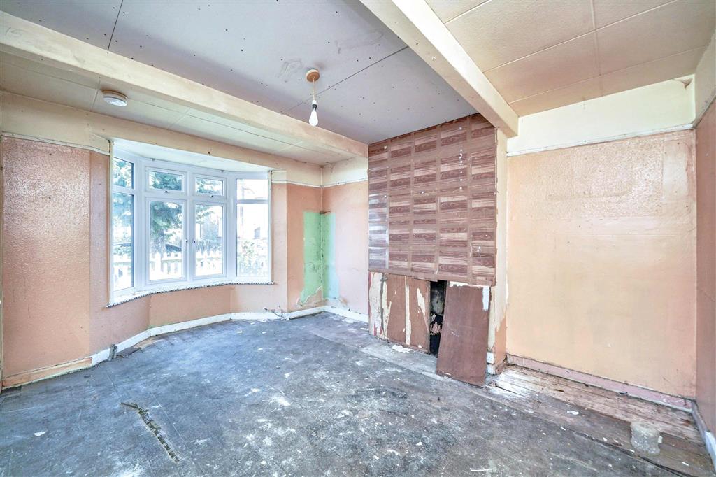 43, Innes Road, HORSHAM, West Sussex, RH12 4JQ