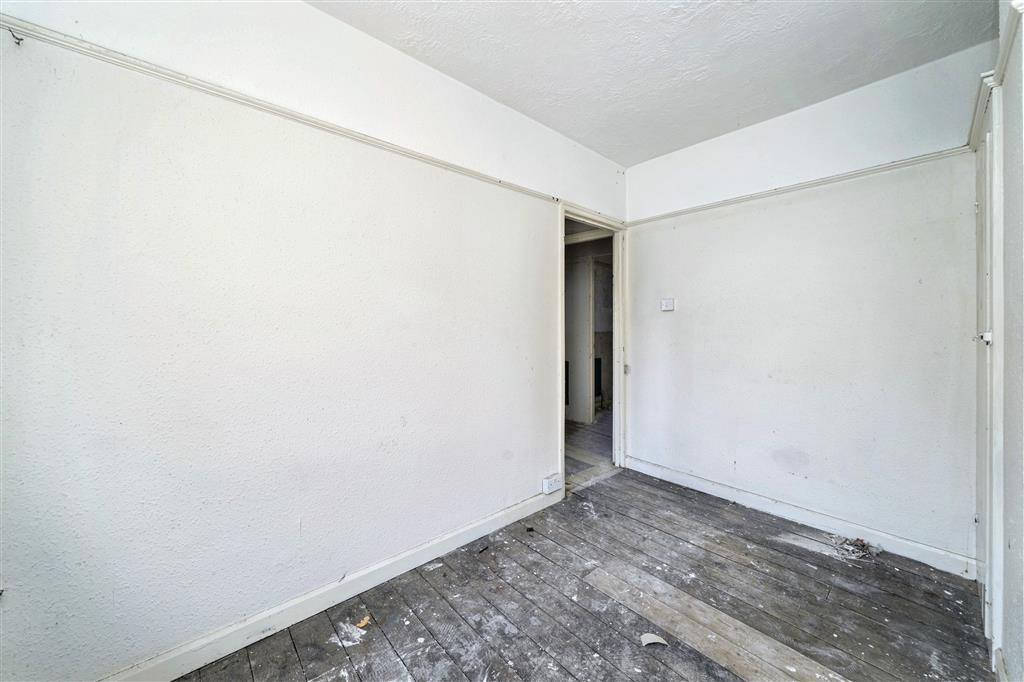 43, Innes Road, HORSHAM, West Sussex, RH12 4JQ