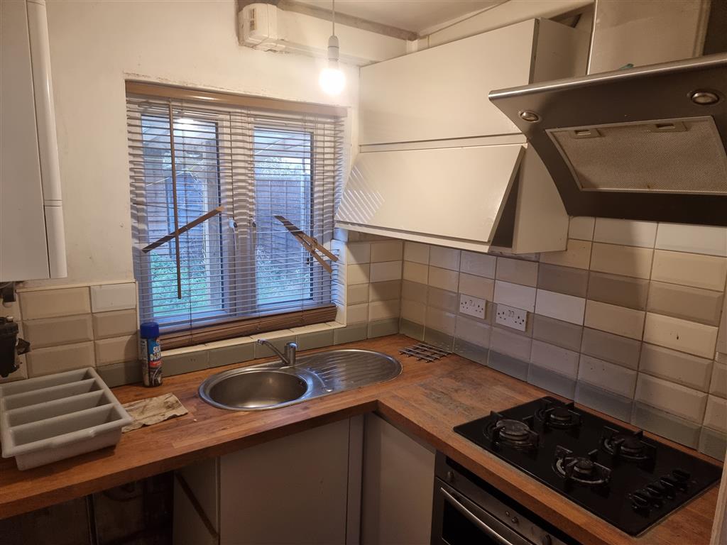 17, Burnham Crescent, DARTFORD, Kent, DA1 5BA