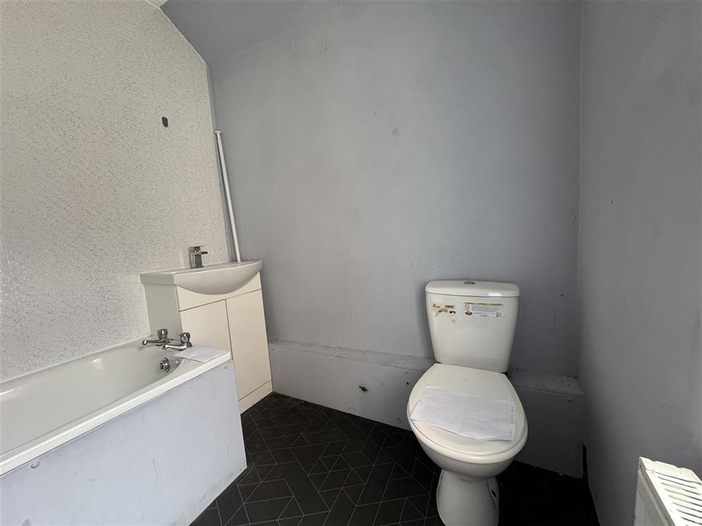 6, Hulne Terrace, NEWCASTLE UPON TYNE, Tyne and Wear, NE15 8SN