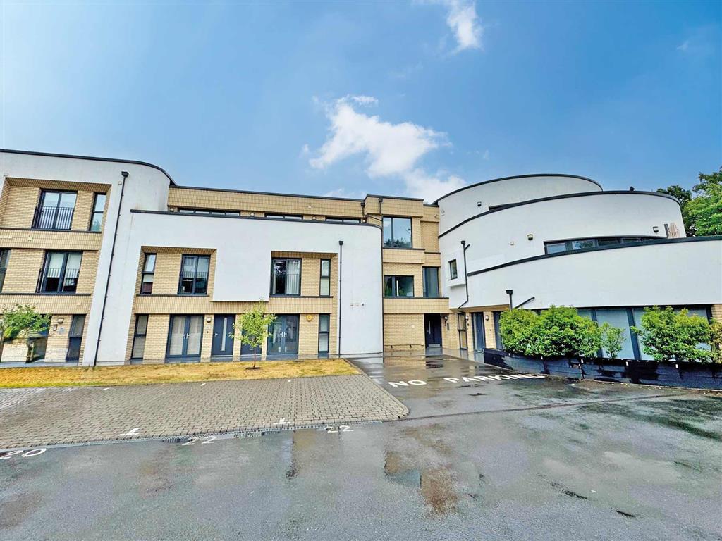 Flat 22, Oaks View, Court Lane, EPSOM, Surrey, KT19 8NG