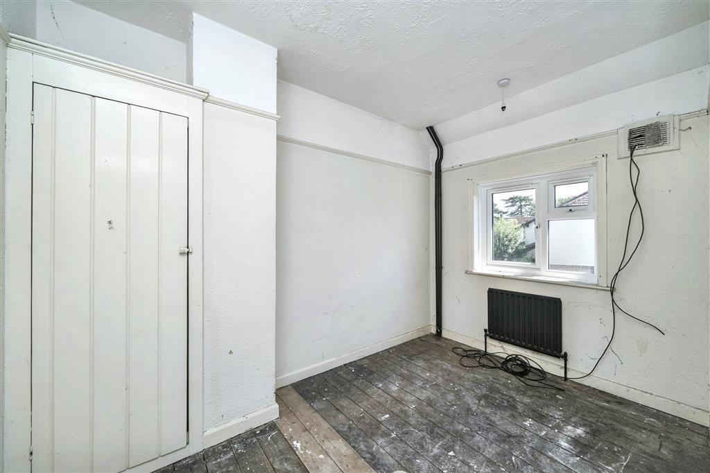 43, Innes Road, HORSHAM, West Sussex, RH12 4JQ