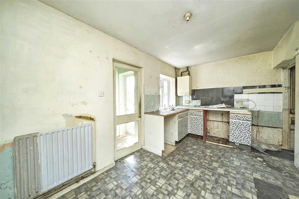 43, Innes Road, HORSHAM, West Sussex, RH12 4JQ