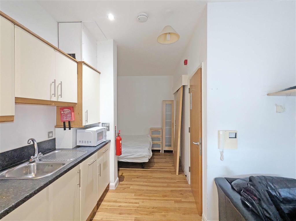 Apartment 29, Portland House, The Kingsway, SWANSEA, West Glamorgan, SA1 5HN