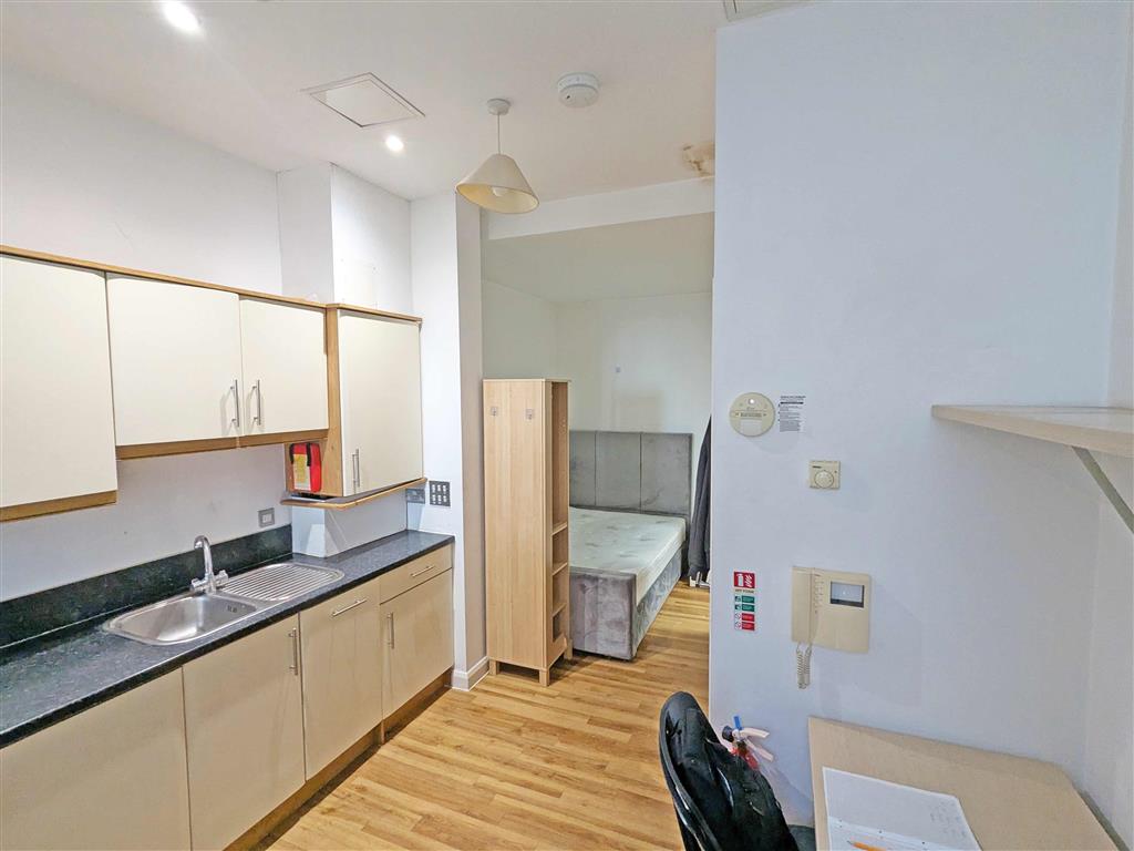 Apartment 15, Portland House, The Kingsway, SWANSEA, West Glamorgan, SA1 5HN