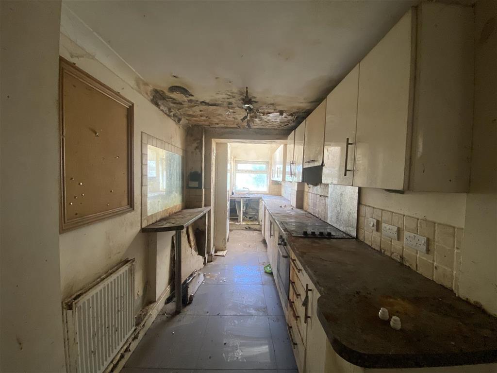 159, Kingston Road, LEATHERHEAD, Surrey, KT22 7NX