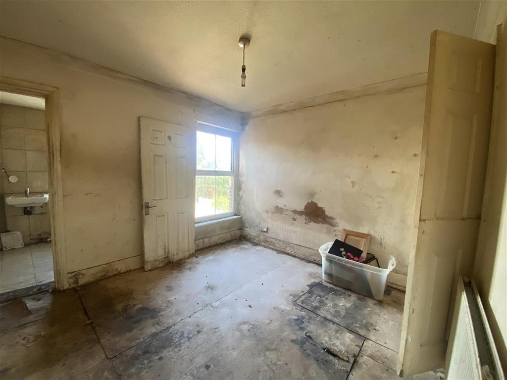 159, Kingston Road, LEATHERHEAD, Surrey, KT22 7NX