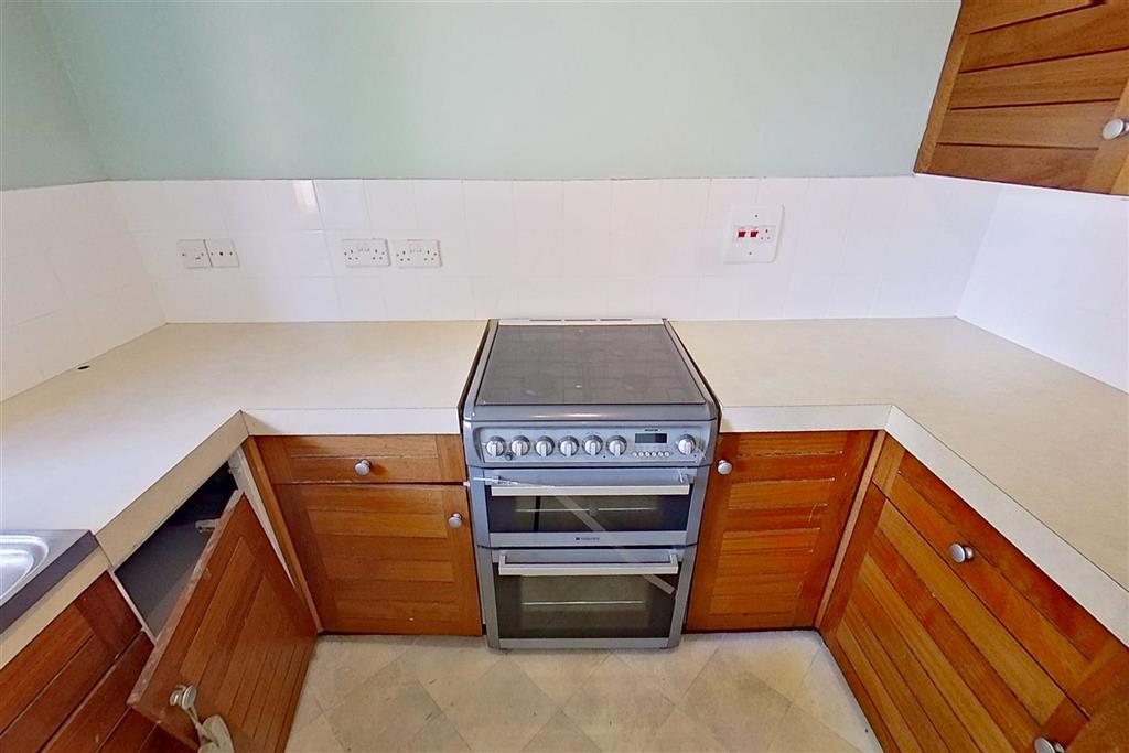 46, Lynwood Drive, ANDOVER, Hampshire, SP10 3AZ