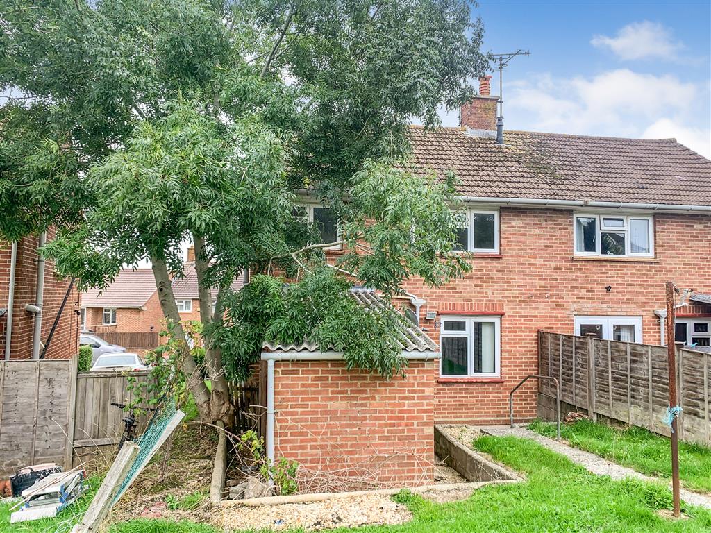 52, St. Johns Road, YEOVIL, Somerset, BA21 5NQ