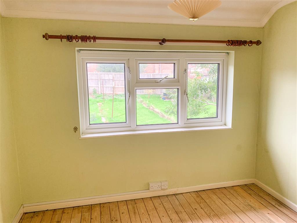 52, St. Johns Road, YEOVIL, Somerset, BA21 5NQ