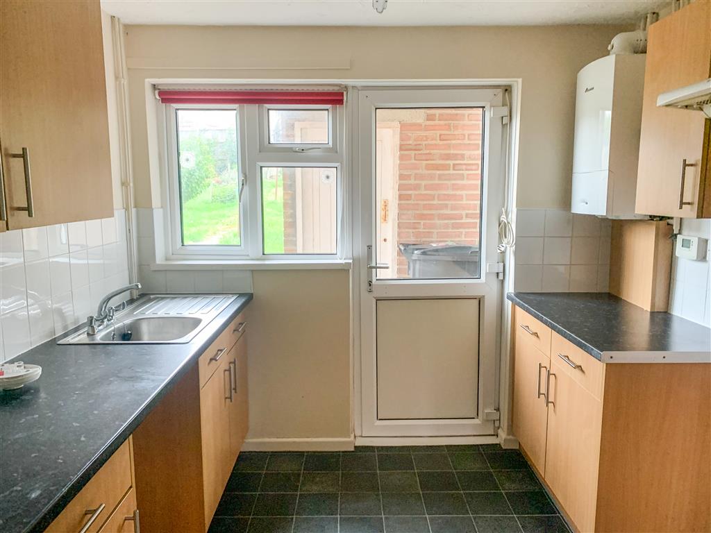 52, St. Johns Road, YEOVIL, Somerset, BA21 5NQ
