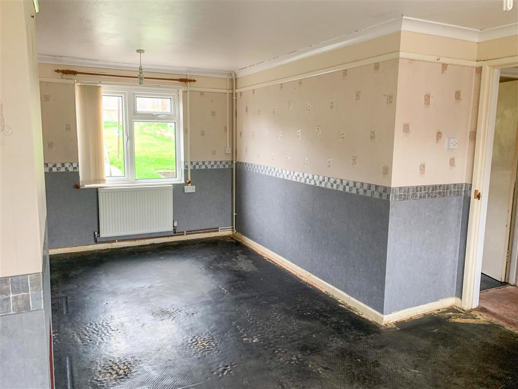 52, St. Johns Road, YEOVIL, Somerset, BA21 5NQ