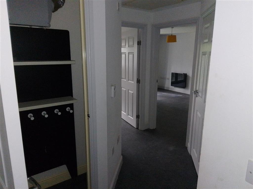 42, Sir Bernard Lovell Road, MALMESBURY, Wiltshire, SN16 9FQ