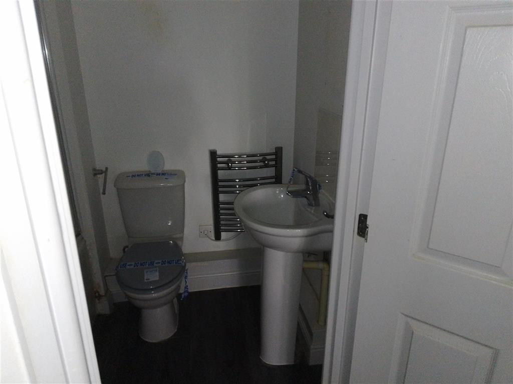 42, Sir Bernard Lovell Road, MALMESBURY, Wiltshire, SN16 9FQ