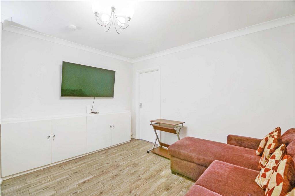 Flat 61, Crane House, Pelican Estate, London, SE15 5NG