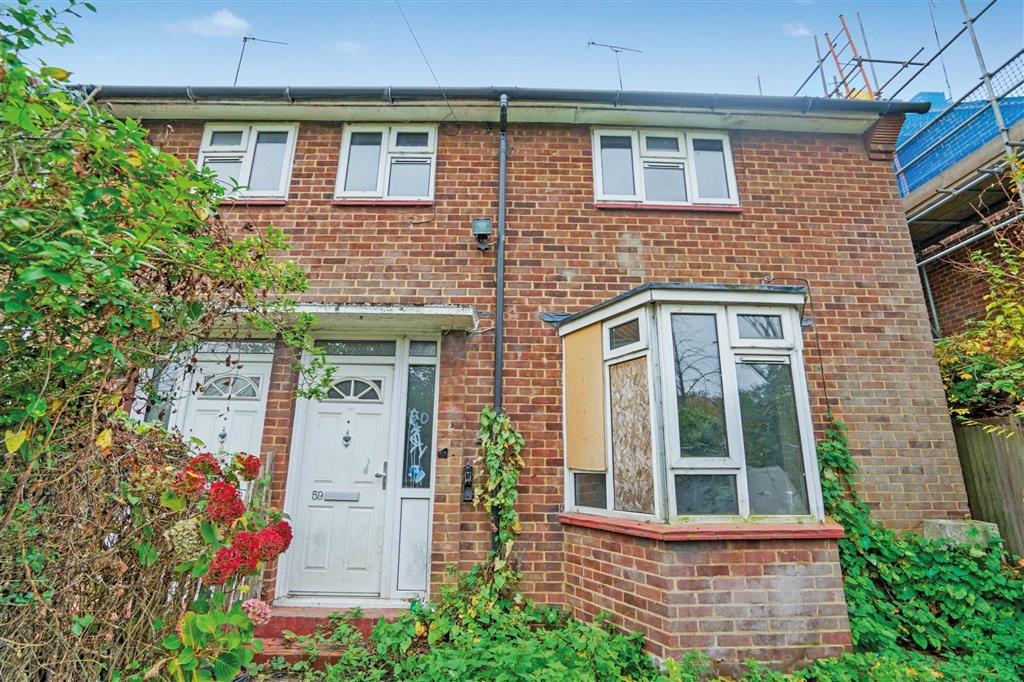 Freehold End Terrace House Requiring Modernisation