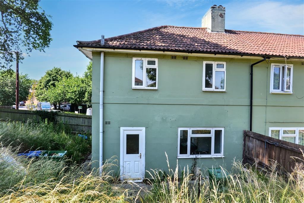 1, Brookside Way, SOUTHAMPTON, Hampshire, SO18 2LQ