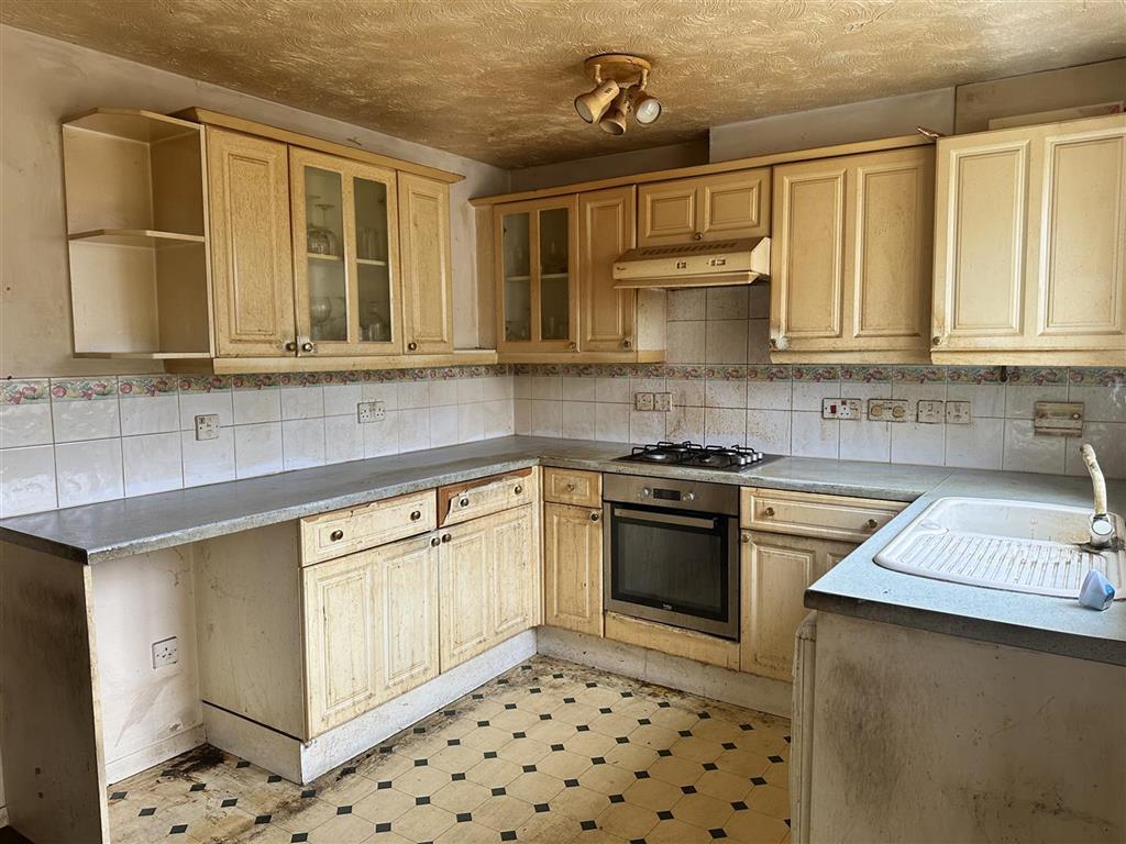 15, Camelia Close, LITTLEHAMPTON, West Sussex, BN17 6UT