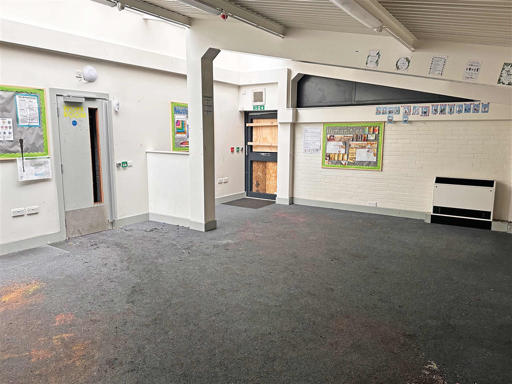 Broadoaks, Pack Lane, BASINGSTOKE, Hampshire, RG22 5TH