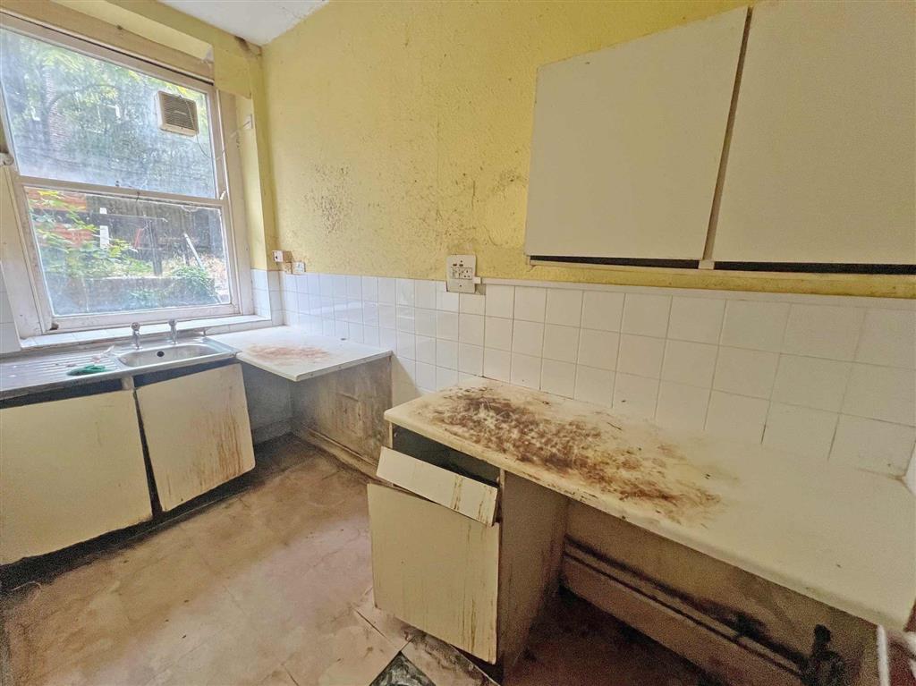 6 Porten Houses, Porten Road, WEST KENSINGTON, London, W14 0LG