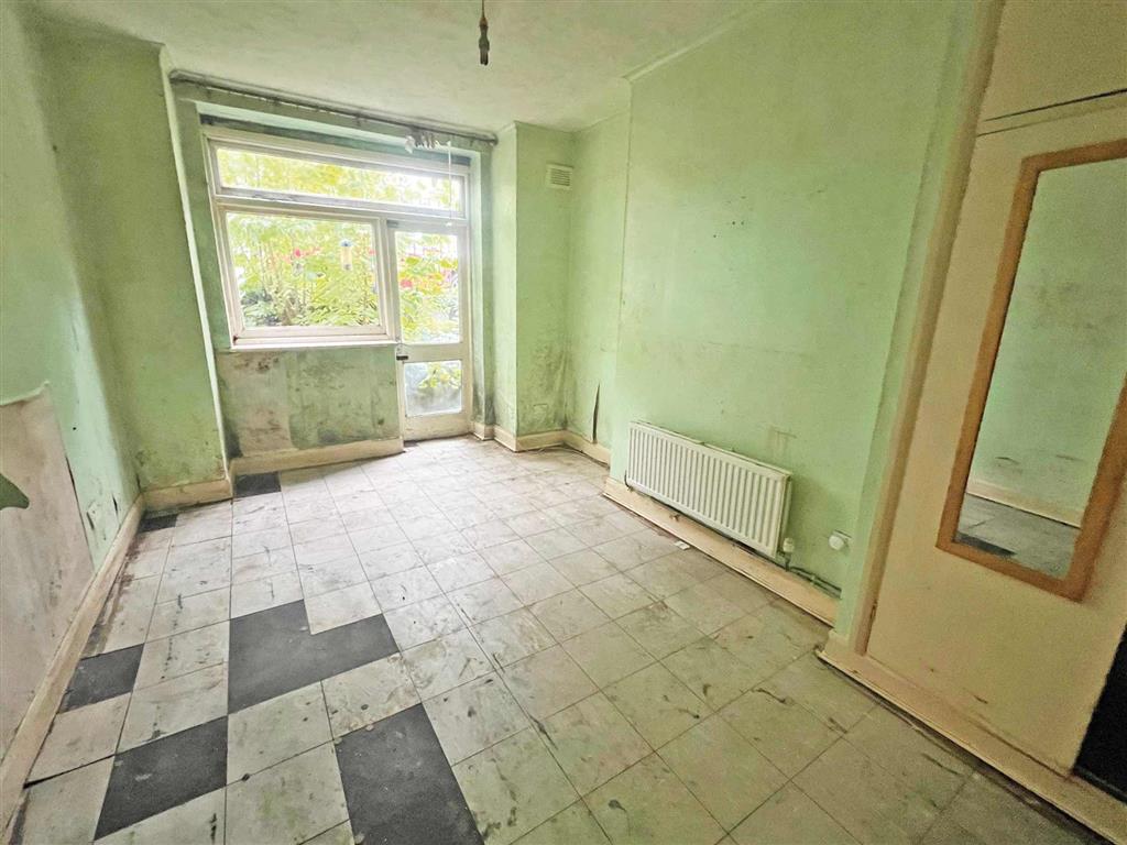 6 Porten Houses, Porten Road, WEST KENSINGTON, London, W14 0LG