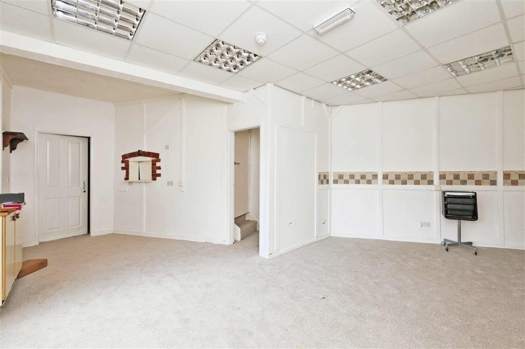 Ng22 Example Unit 4, Forest Court, Forest Road, NEWARK, Nottinghamshire, NG22 9PL