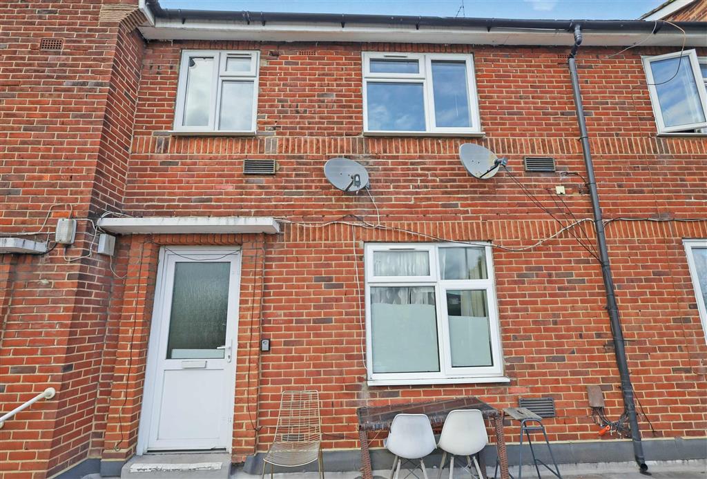 74a, Edgware Way, EDGWARE, Middlesex, HA8 8JS